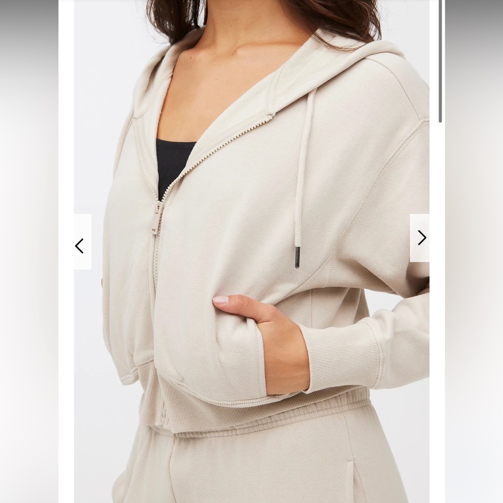 Cropped Zip-Up hoodie from Bluenotes